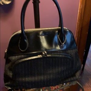 🚀donated soon Leather and wool hand bag